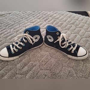 Converse big kid size 2